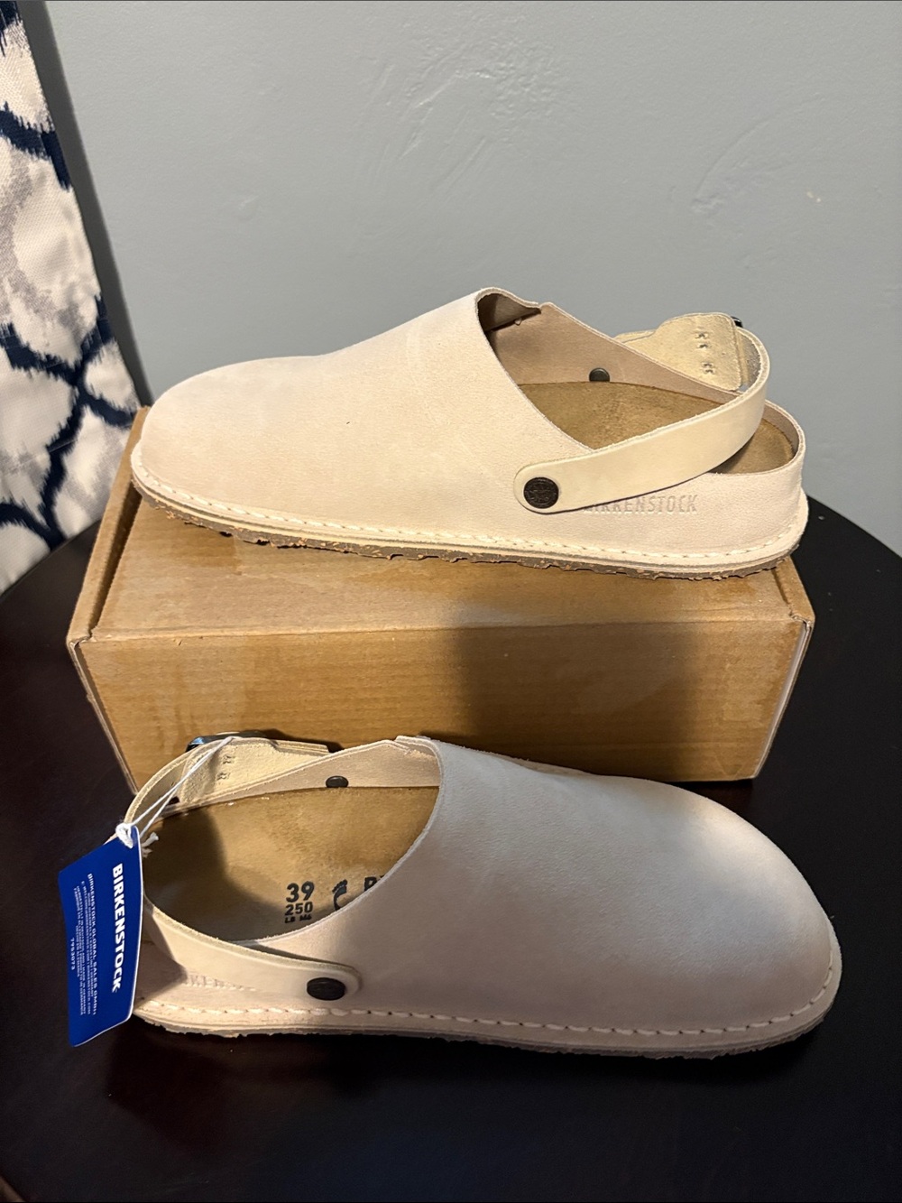 NWT and Box - Women's Birkenstock Lutry Premium Suede in Eggshell - Size 39 - Picture 5 of 8